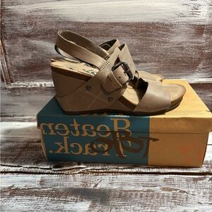Stylish Brown Wedge Sandals